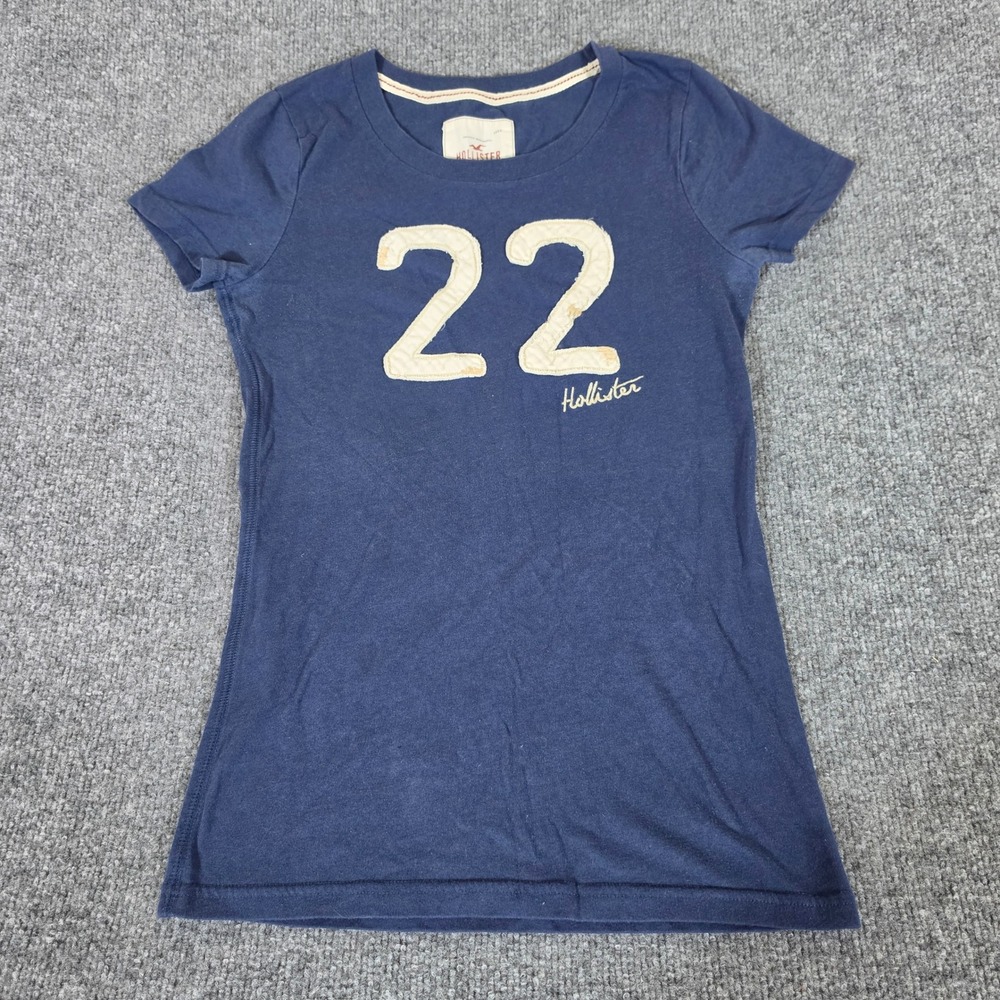 2000s Hollister California Navy Blue Graphic Shirt Size M Short Sleeve Number 22